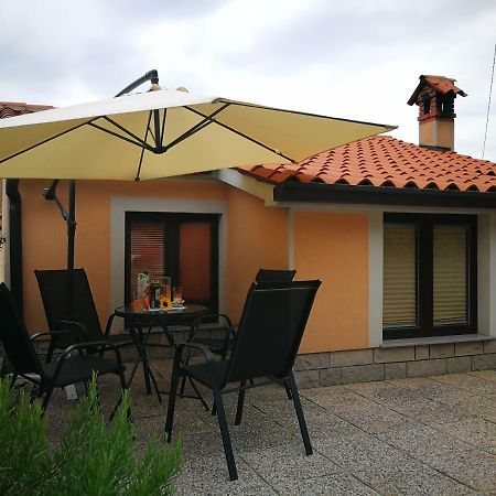 Črni Kal House Cehヴィラ エクステリア 写真