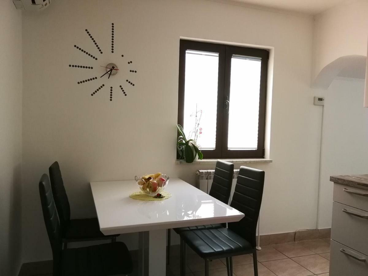 Črni Kal House Cehヴィラ エクステリア 写真